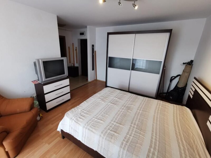 Vitan Barzesti, Hotel Rin, garsoniera